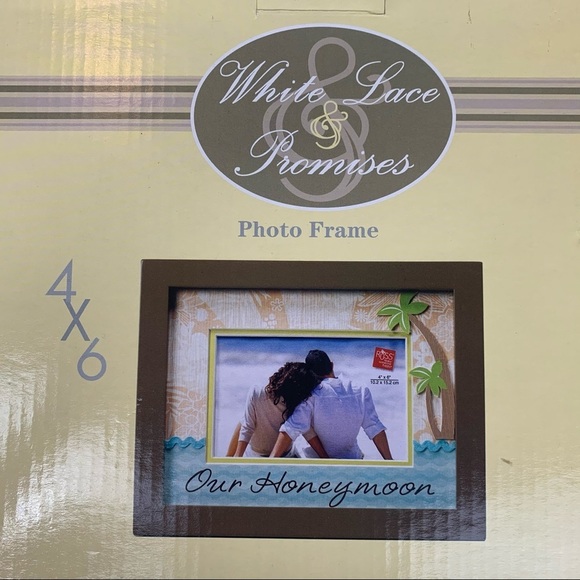 Honeymoon Photo Frame 4X6 White Lace & Promises - Picture 3 of 14